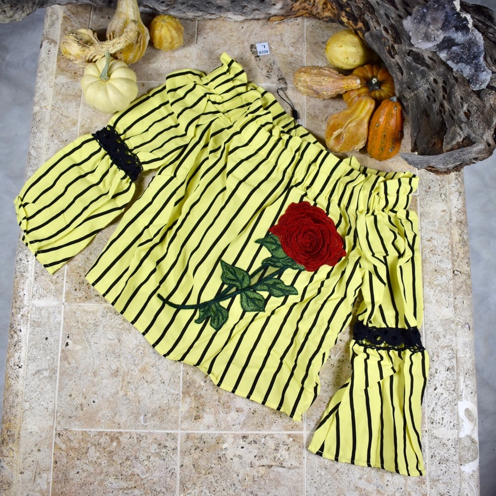 🆕Black & yellow off the shoulder stripped blouse